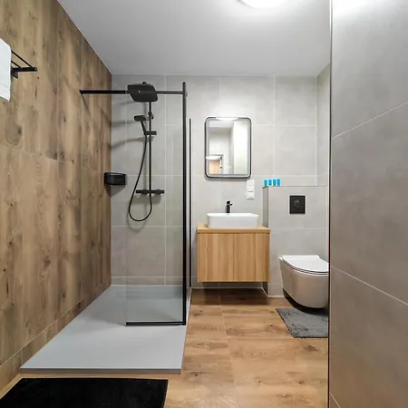 Reymonta Deluxe By Bookinghost Apartamento *