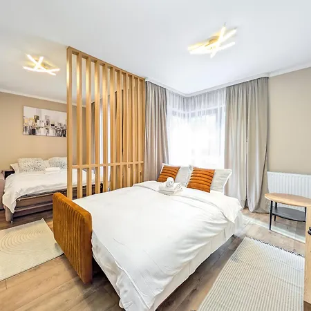 Reymonta Deluxe By Bookinghost * Wrocław