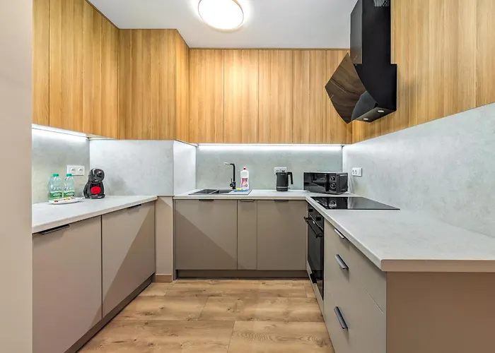 Reymonta Deluxe By Bookinghost Breslau