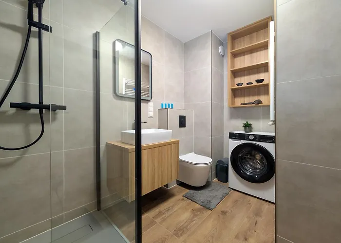 Reymonta Deluxe By Bookinghost Apartment