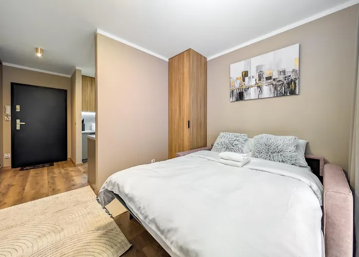 Apartment Reymonta Deluxe By Bookinghost *