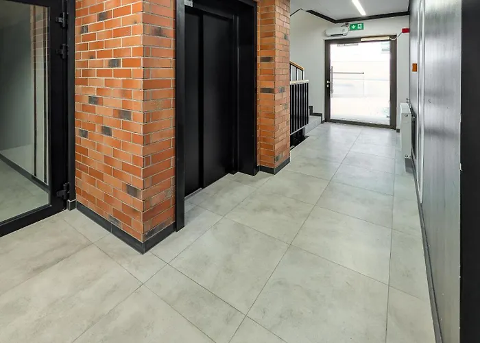 Apartment Reymonta Deluxe By Bookinghost